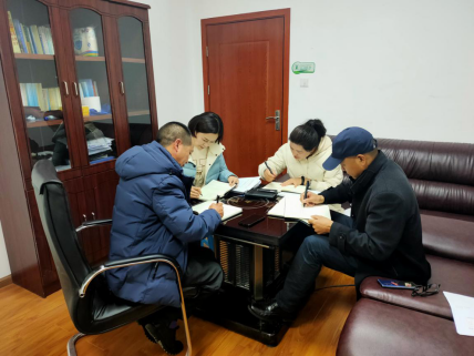 C:\Users\Administrator\Desktop\e7295d1b3b43d01435e12f35ff9fdfb.png C:\Users\Administrator\Desktop\e7295d1b3b43d01435e12f35ff9fdfb.png