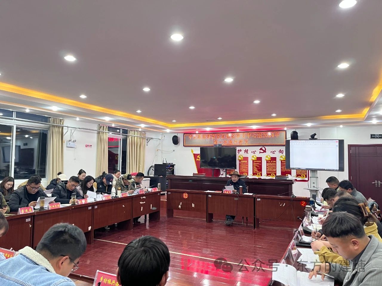 1705372495453001128.jpg 1705372478695015229.jpg